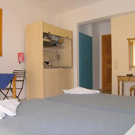 Alia 3* Камари
